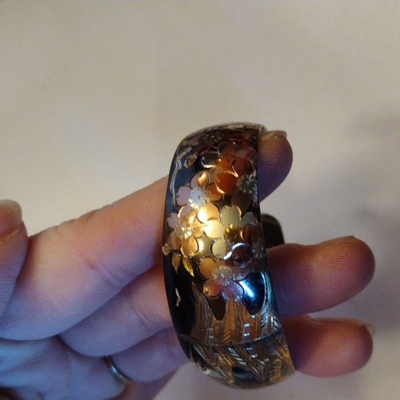 SOLD!! Vintage Bundle of 6 Beautiful Bangle & Cuff Bracelets! - Picture 7 of 12